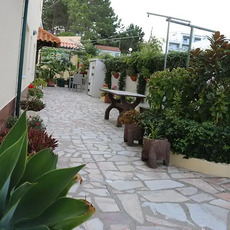 Vivenda Barroso * נאזרה