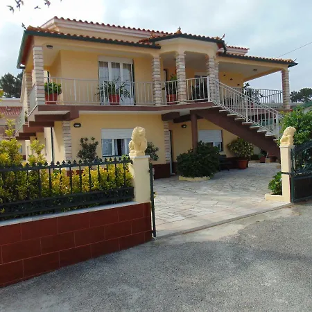 Vivenda Barroso * נאזרה